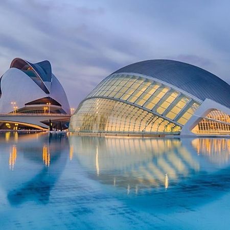 Valencia Las Artes Y Ciencias + Garaje + Netflix المظهر الخارجي الصورة